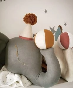 Sevira Kids Décoration Murale Enfant Trophée En Peluche Éléphant 11 Sevira Kids Décoration Murale Enfant Trophée En Peluche Éléphant -Décoration murale enfant Soldes trophee en peluche elephant 17